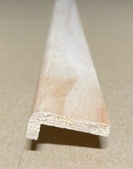 Grenen glaslat; 12mm x 32mm x 2700mm; &euro;2,-