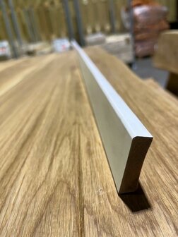 Grenen plint 12x43x2400