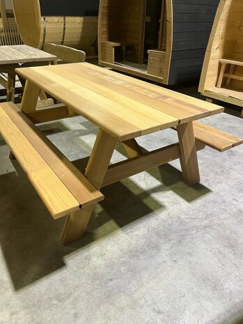 Picknicktafel van Red Cedar 186 x 151 cm 