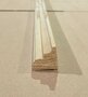 Grenen hoeklat; 18mm x 22mm x 2400mm; €2,-
