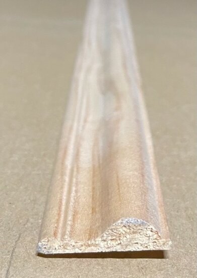 Plint of lijst 8x33x2700