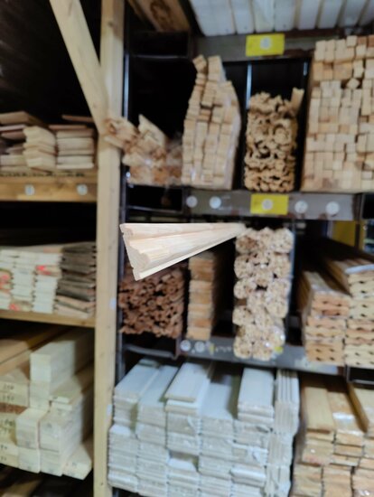 1963619964 Grenen sierlijst B30mm x D10mm x L2400mm